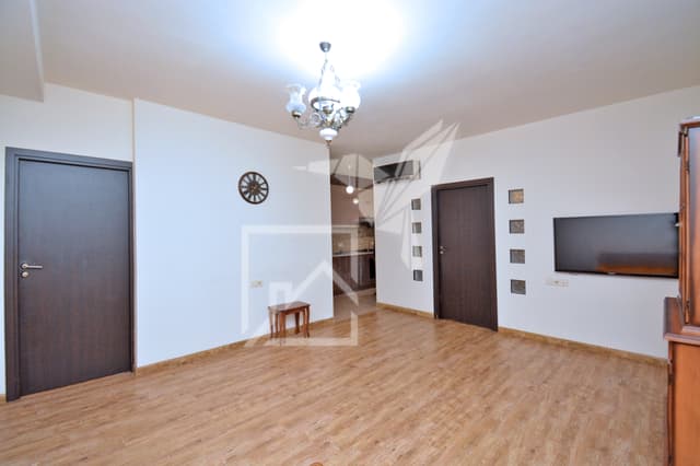 3 սենյականոց բնակարան Կենտրոնում
