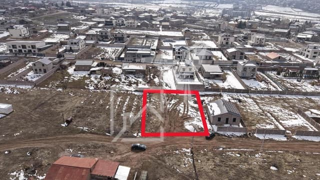 Հողատարածք Ձորաղբյուրում