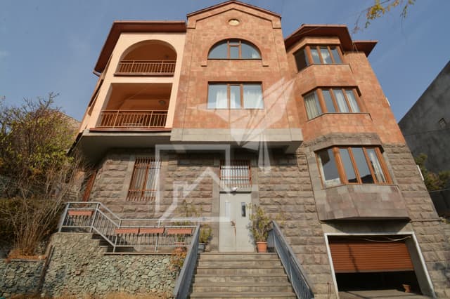 Կոմերցիոն տարածք Կենտրոնում