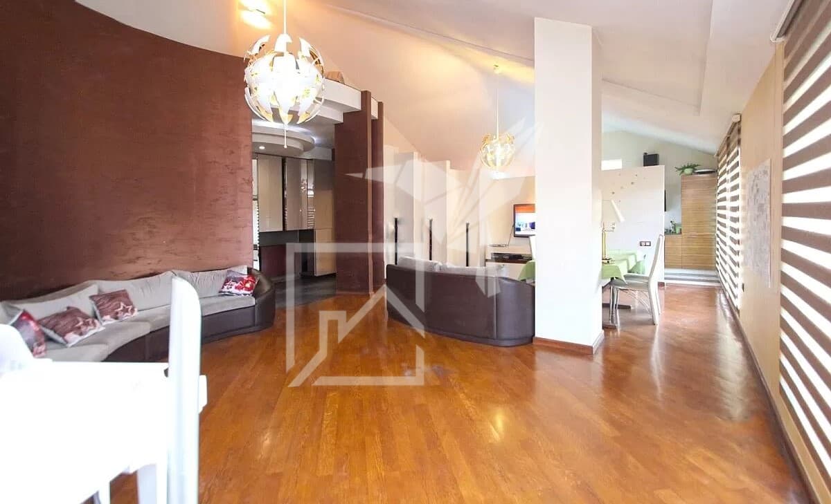 3 սենյականոց բնակարան Կենտրոնում, լուսանկար 2