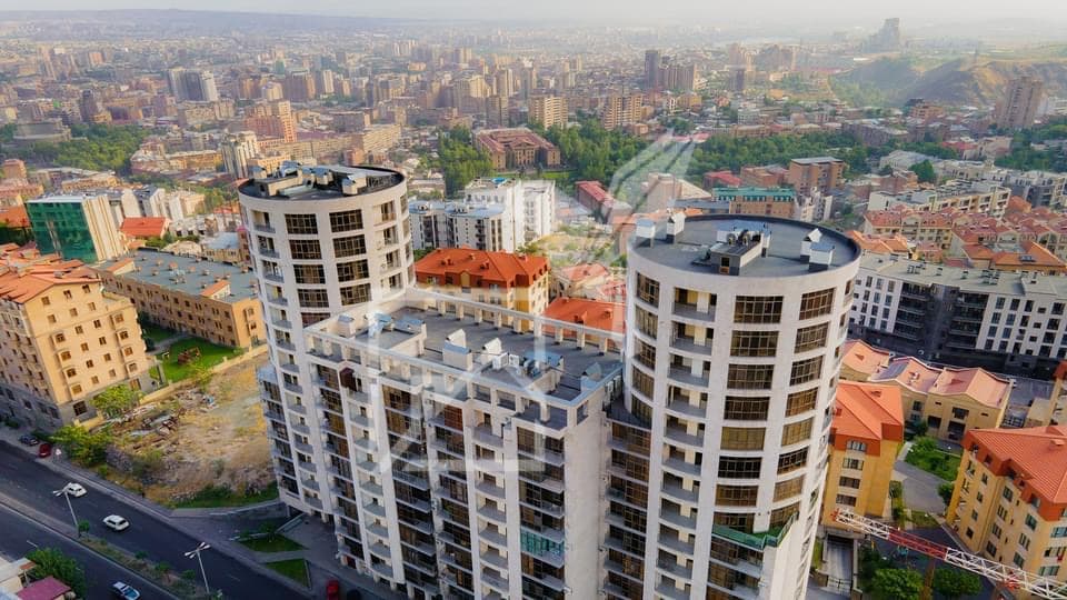 4 սենյականոց բնակարան Կենտրոնում, լուսանկար 1