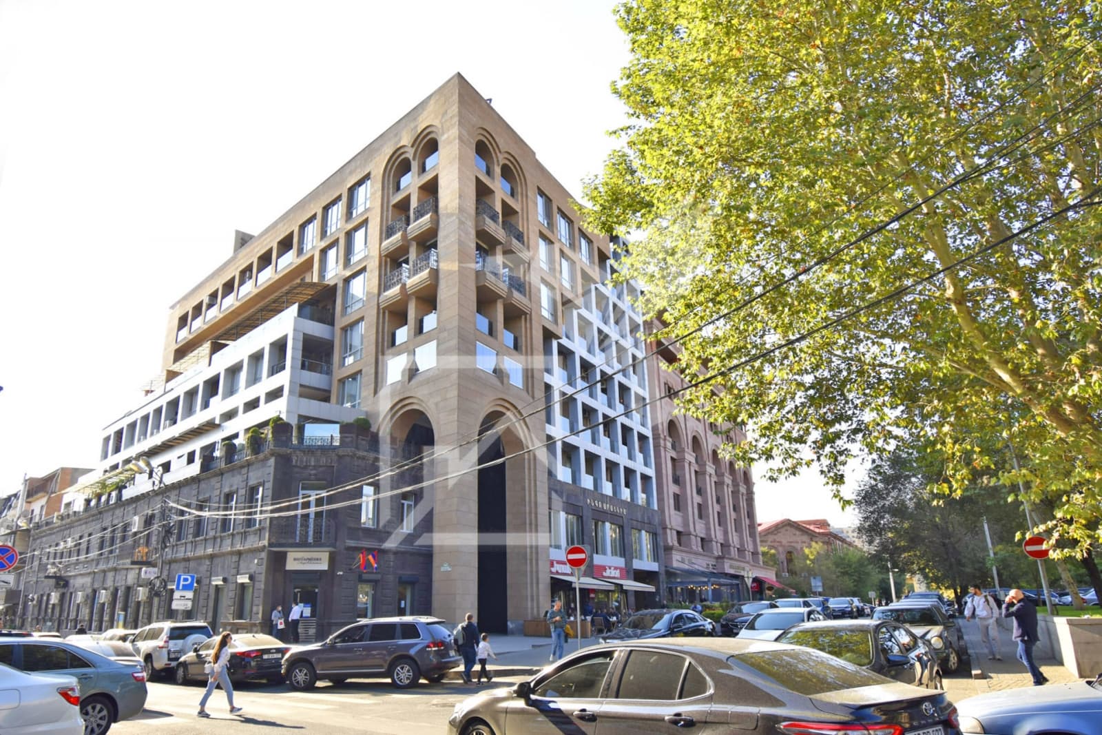 3 սենյականոց բնակարան Կենտրոնում, լուսանկար 1